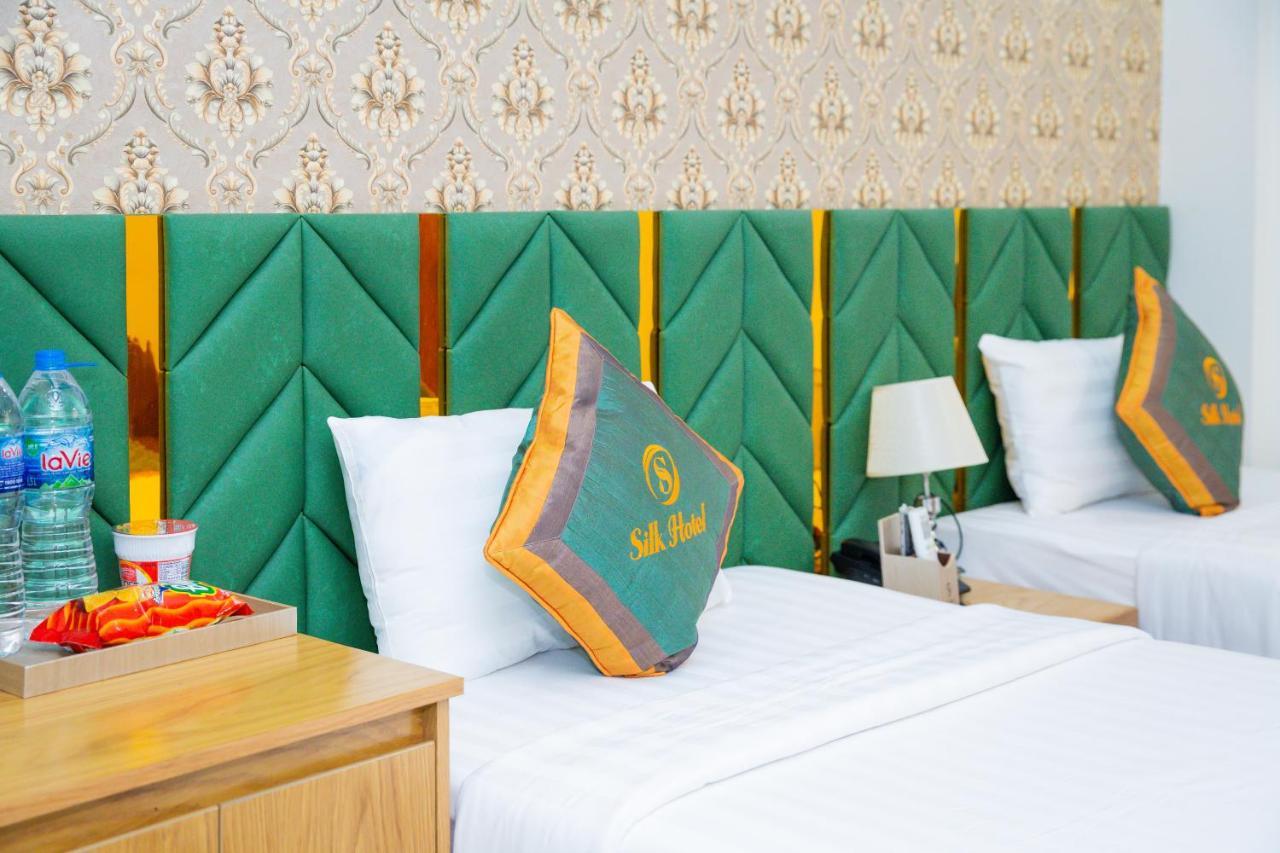 Silk Hotel Near Tan Son Nhat Airport Ho-Chi-Minh-Stadt Exterior foto